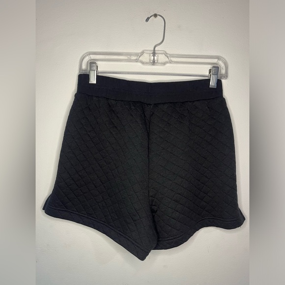 Alo Yoga Quilted Boxing Short in Black - Picture 5 of 6
